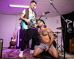 Benjamin Blue Fucks Stepdad Mateo Zagal in Sex, Tugs and Rockin Hole